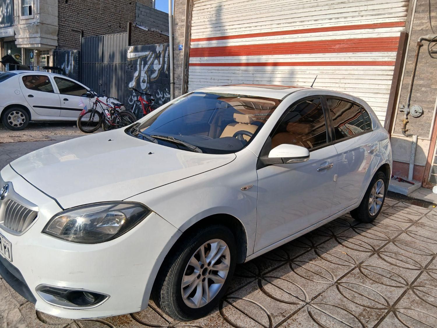برلیانس H320 دنده‌ای 1500 - 1396