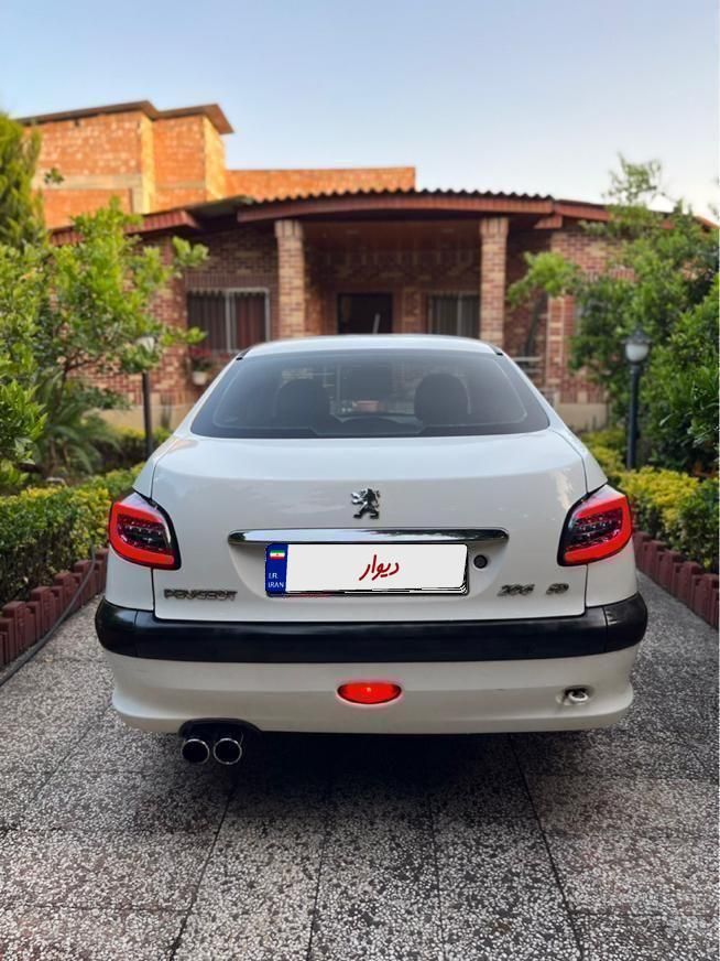 پژو ۲۰۶ صندوق دار v8 - 1398