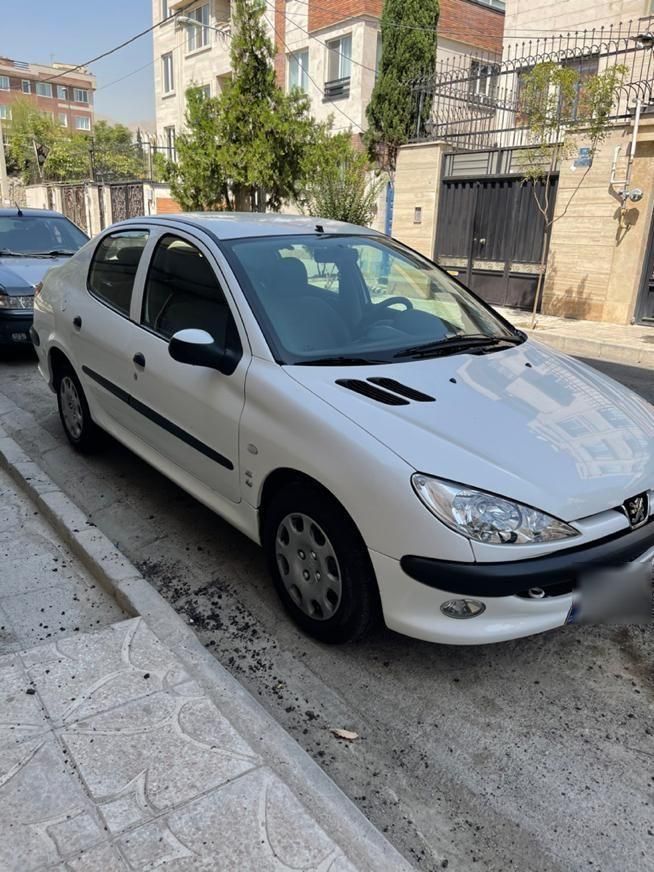 پژو ۲۰۶ صندوق دار v8 - 1397