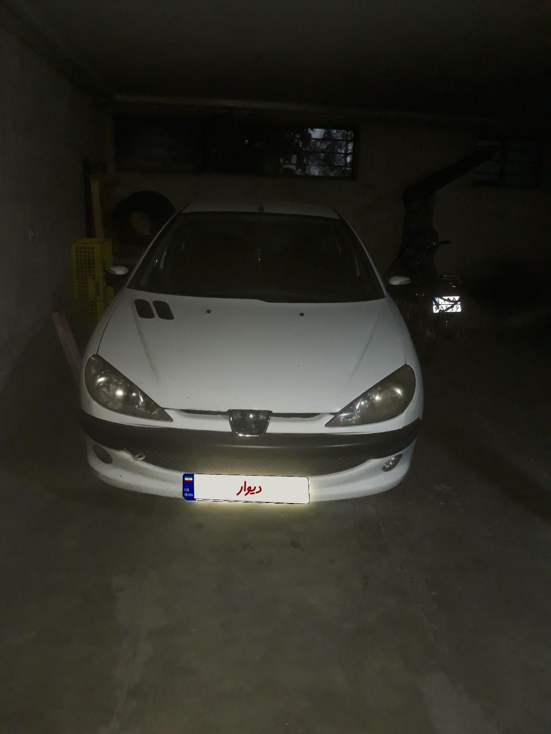 پژو ۲۰۶ صندوق دار v8 - 1393