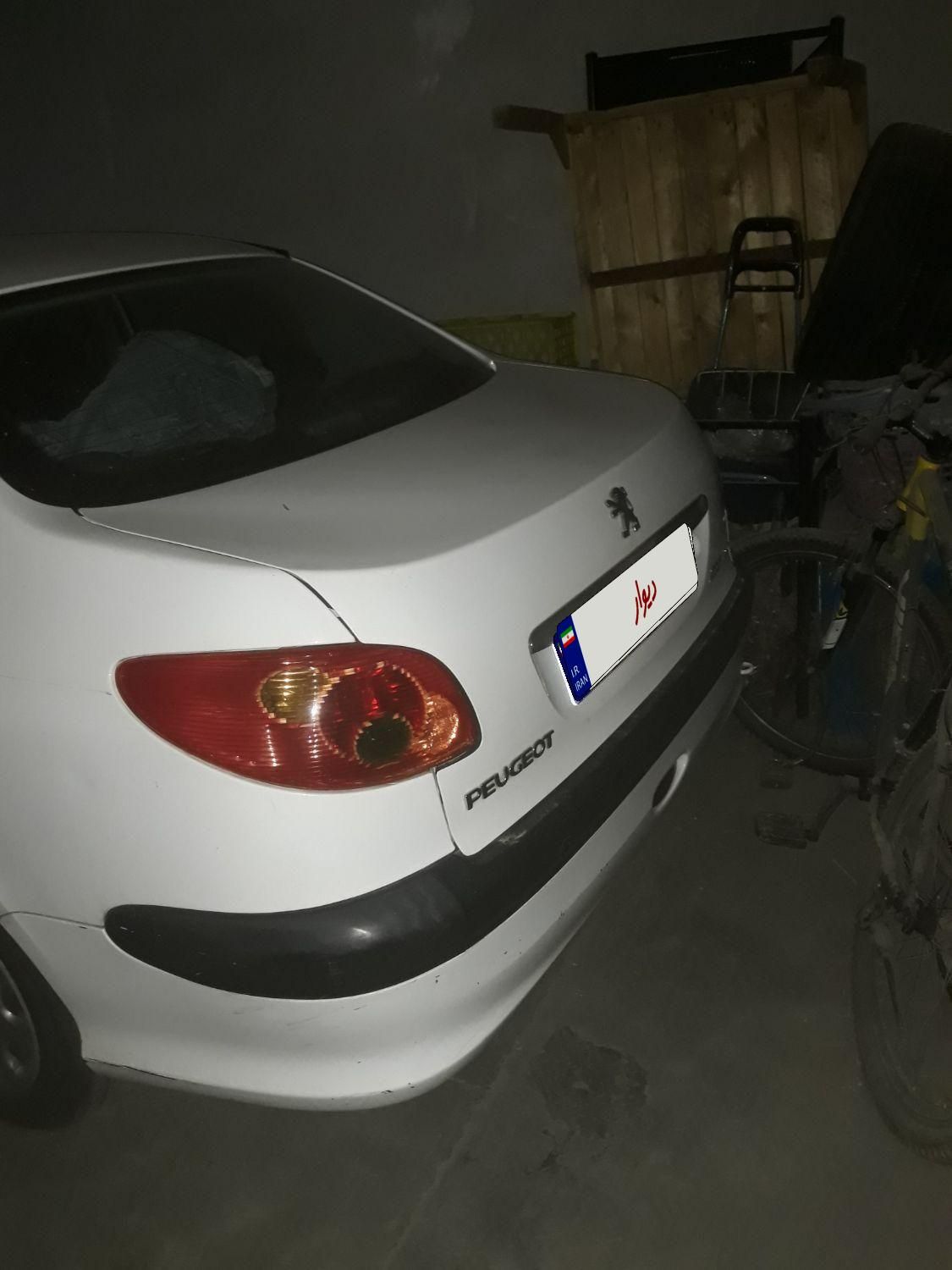 پژو ۲۰۶ صندوق دار v8 - 1393