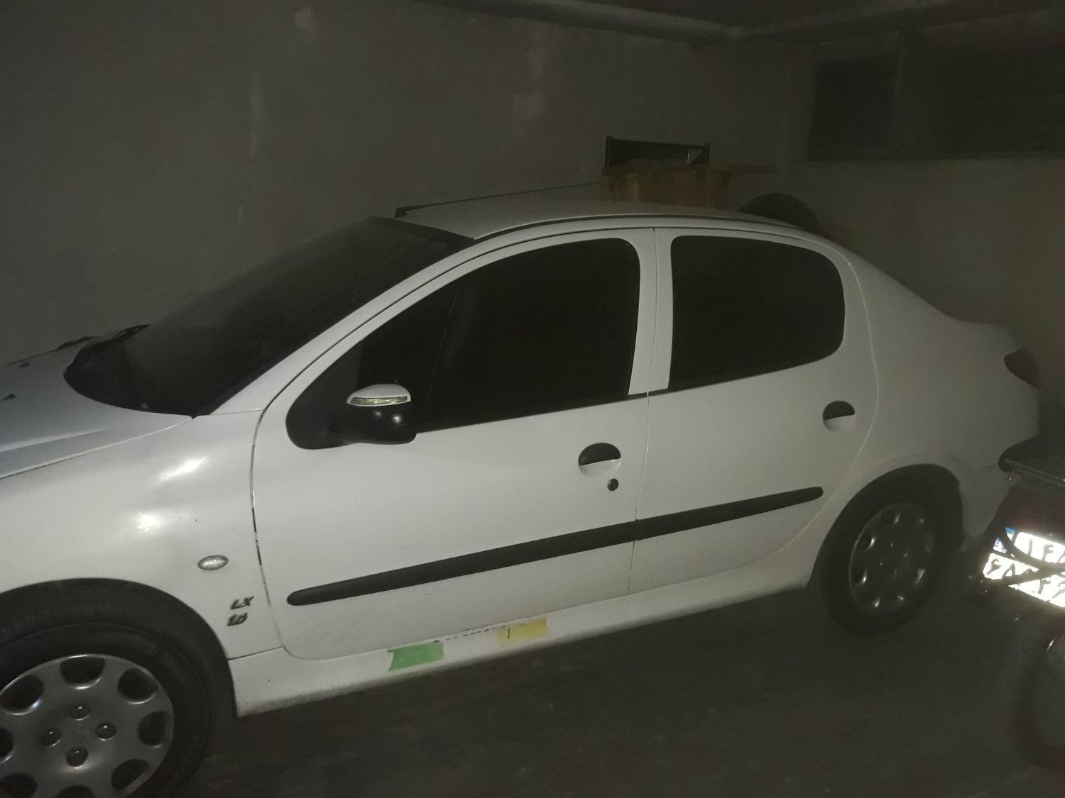 پژو ۲۰۶ صندوق دار v8 - 1393