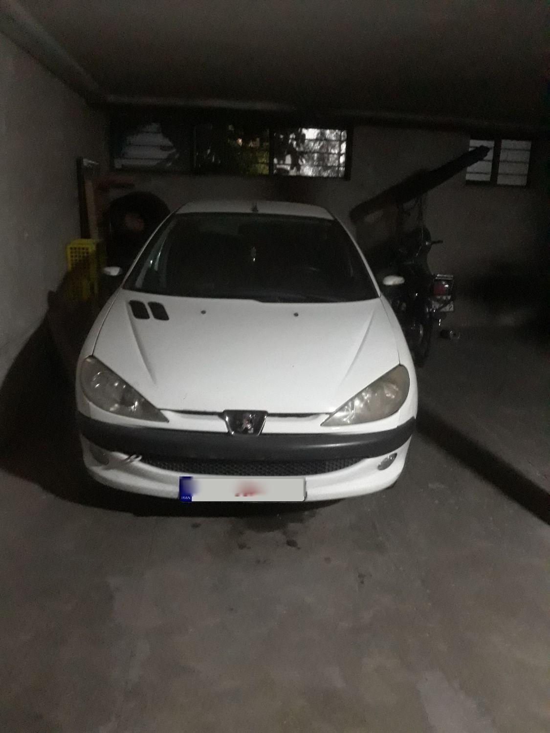 پژو ۲۰۶ صندوق دار v8 - 1393