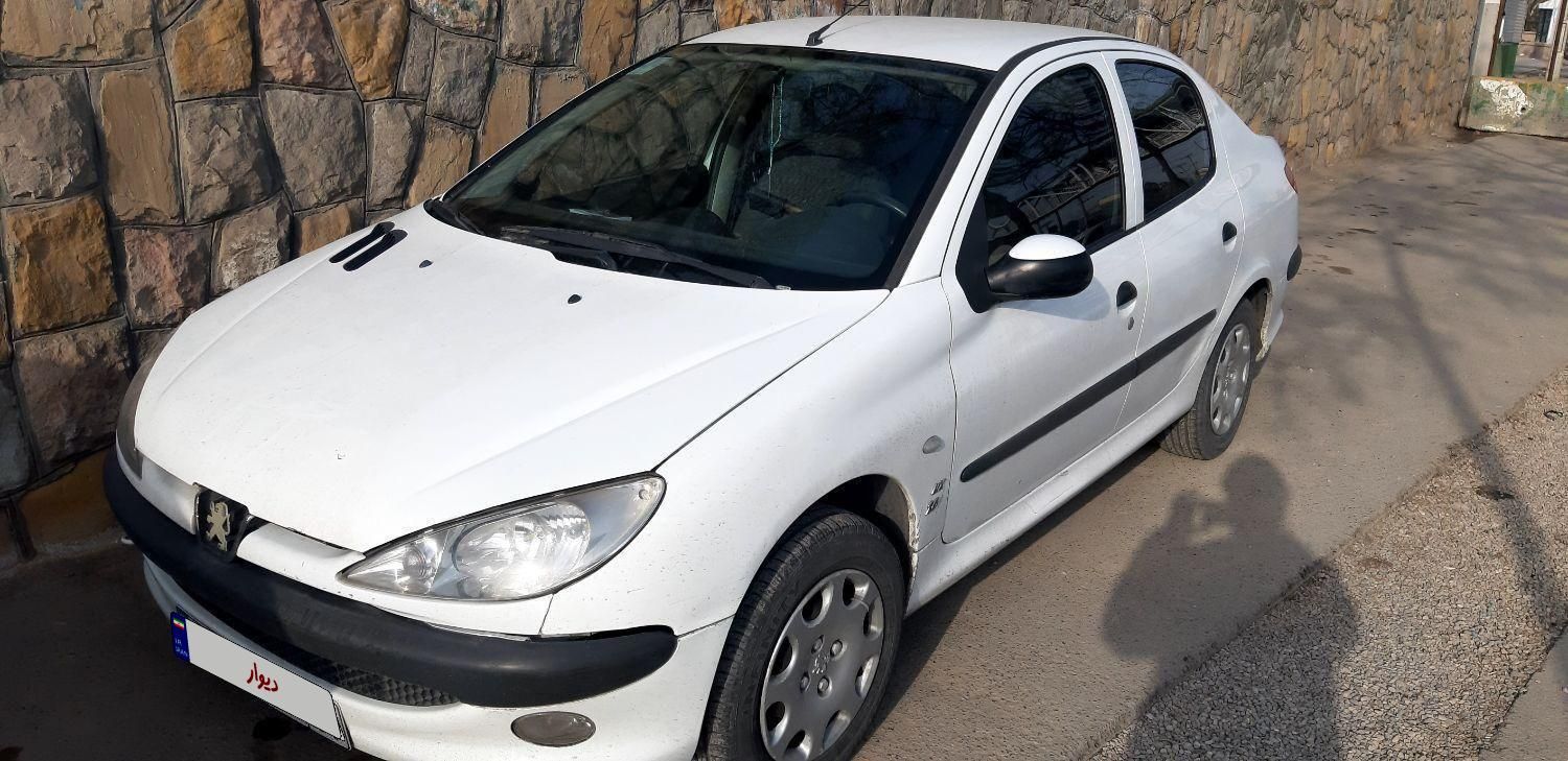 پژو ۲۰۶ صندوق دار v8 - 1393