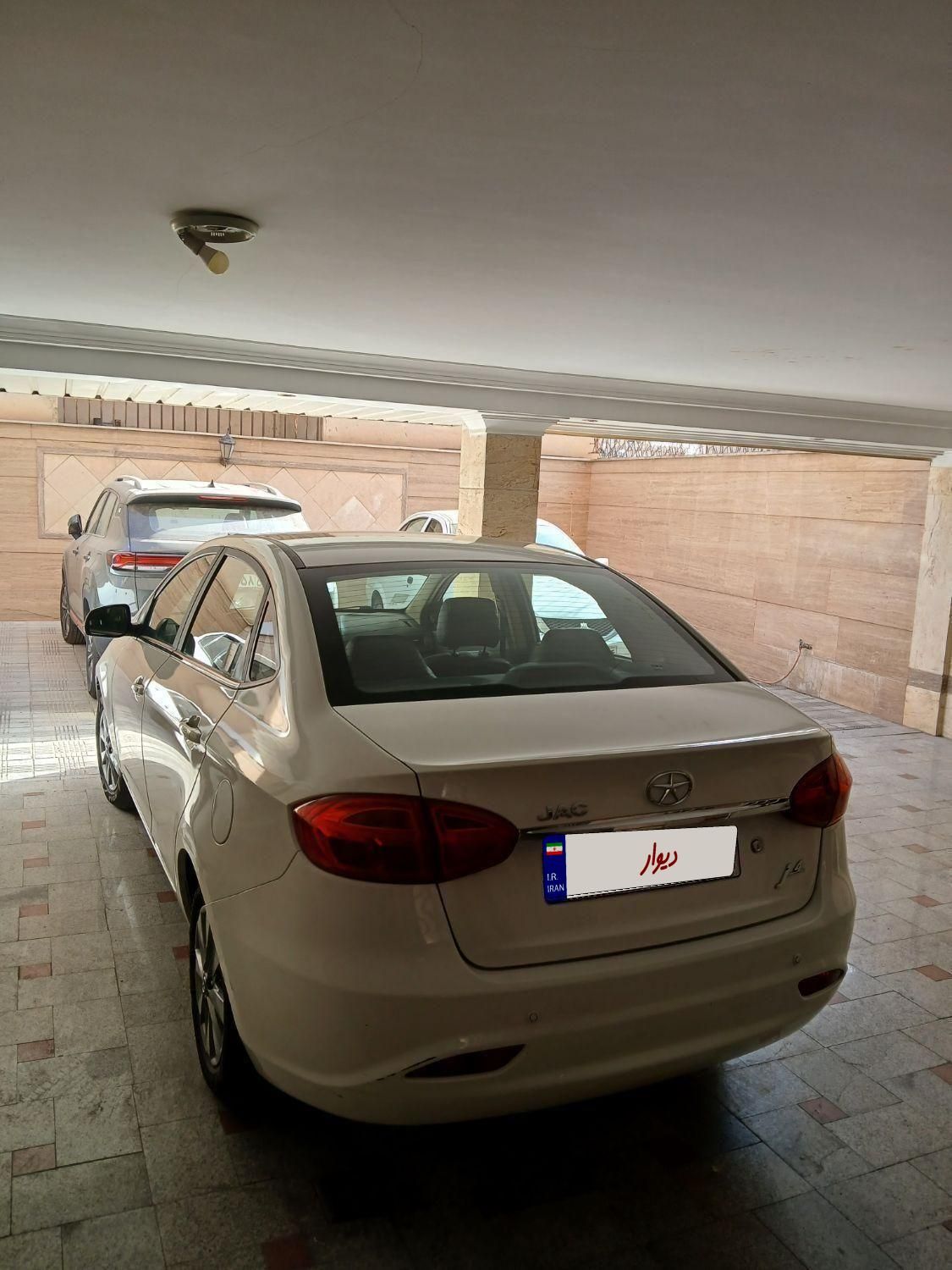 جک J4 اتوماتیک ساده - 1403