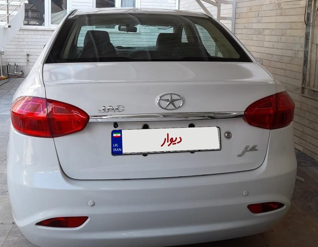 جک J4 اتوماتیک ساده - 1402