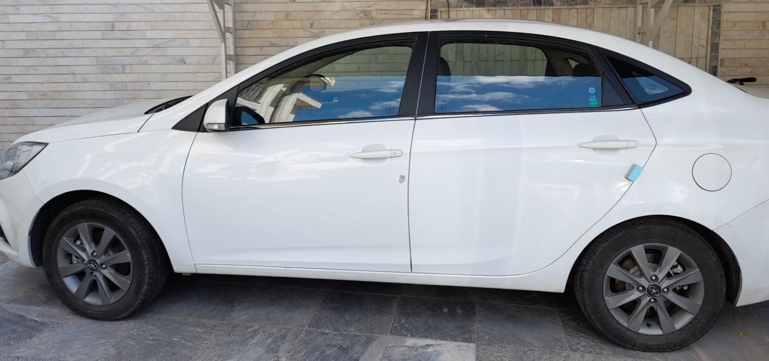 جک J4 اتوماتیک ساده - 1402