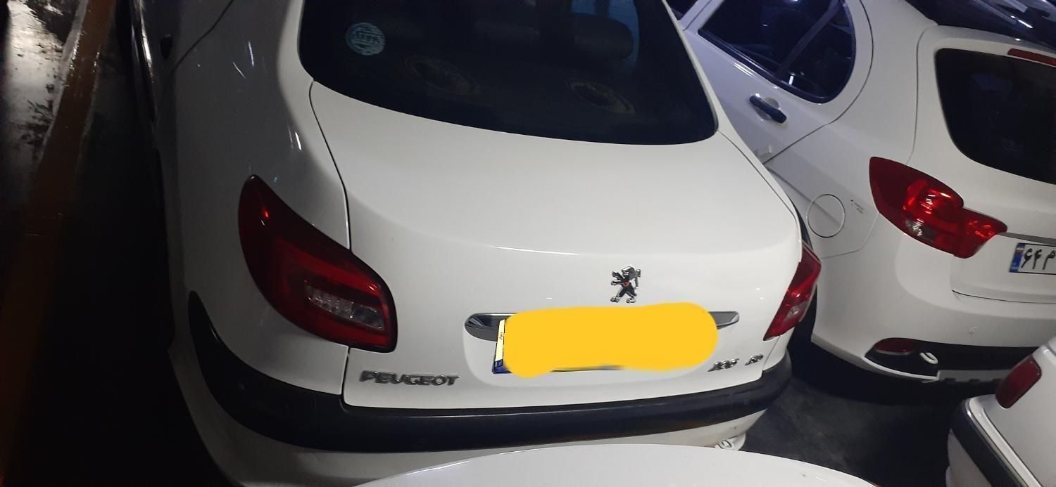 پژو ۲۰۶ صندوق دار v8 - 1397