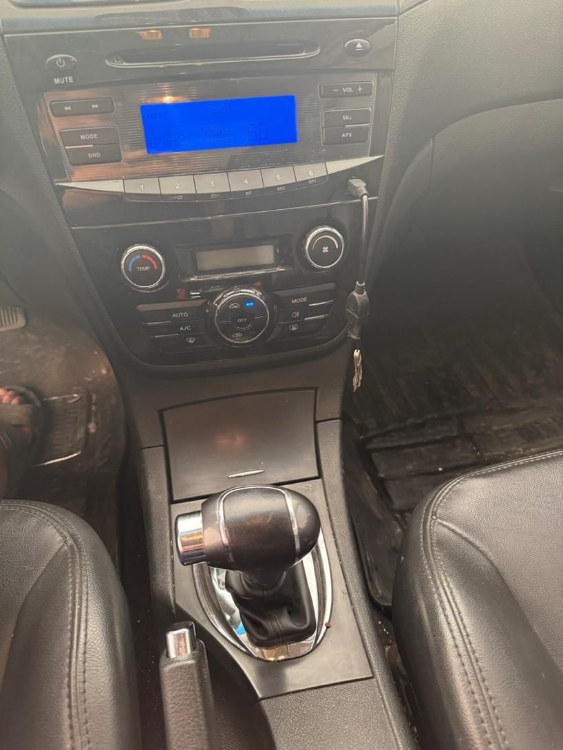جک J5 اتوماتیک - 1393