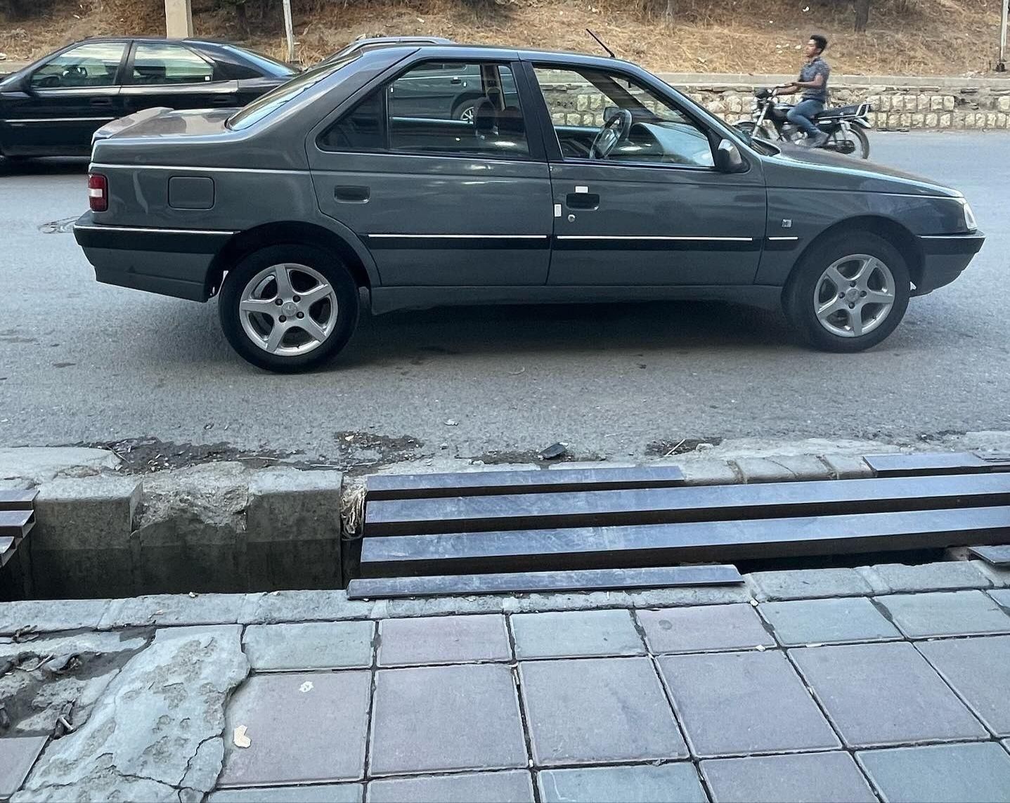 پژو 405 SLX بنزینی TU5 - 1391