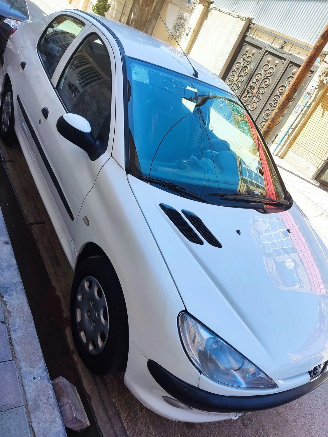 پژو ۲۰۶ صندوق دار v8 - 1394