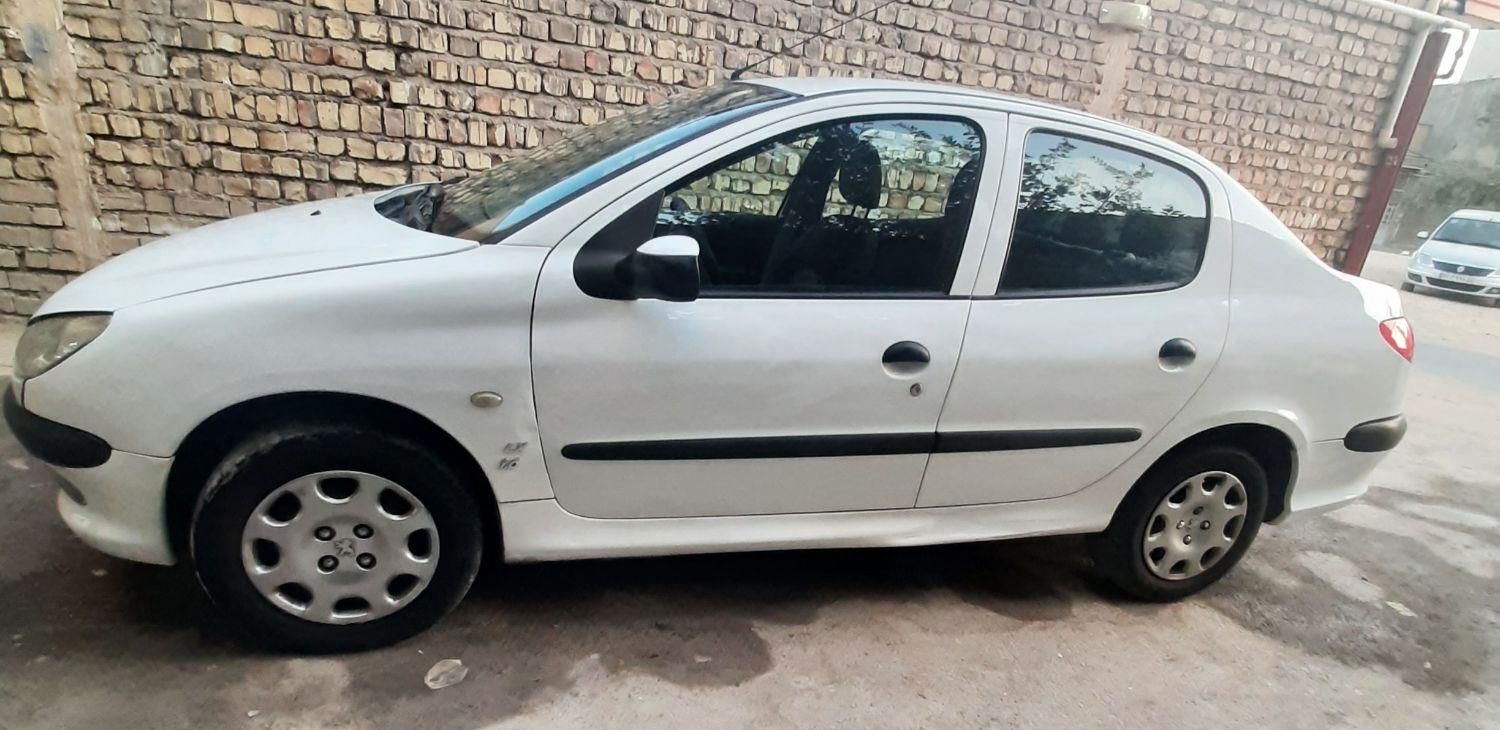 پژو ۲۰۶ صندوق دار v8 - 1396