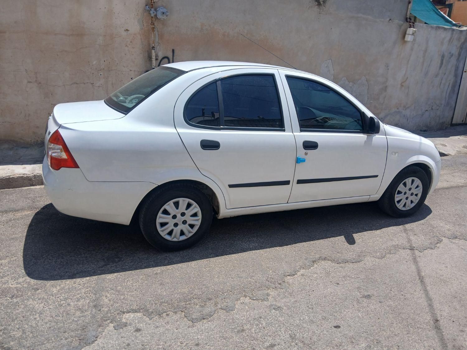 تیبا صندوق دار SX - 1401