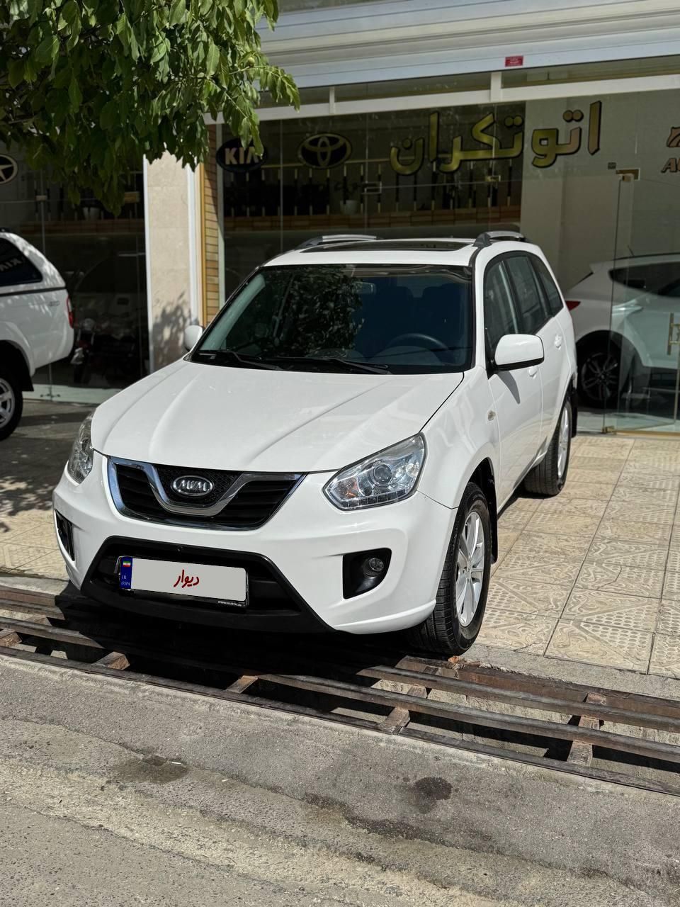 خودرو ام وی ام، X33 آگهی ann_19398996
