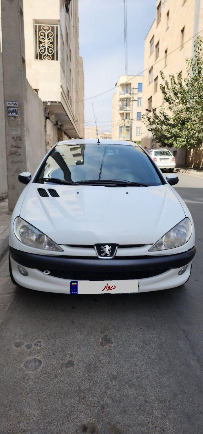 پژو ۲۰۶ صندوق دار v8 - 1396