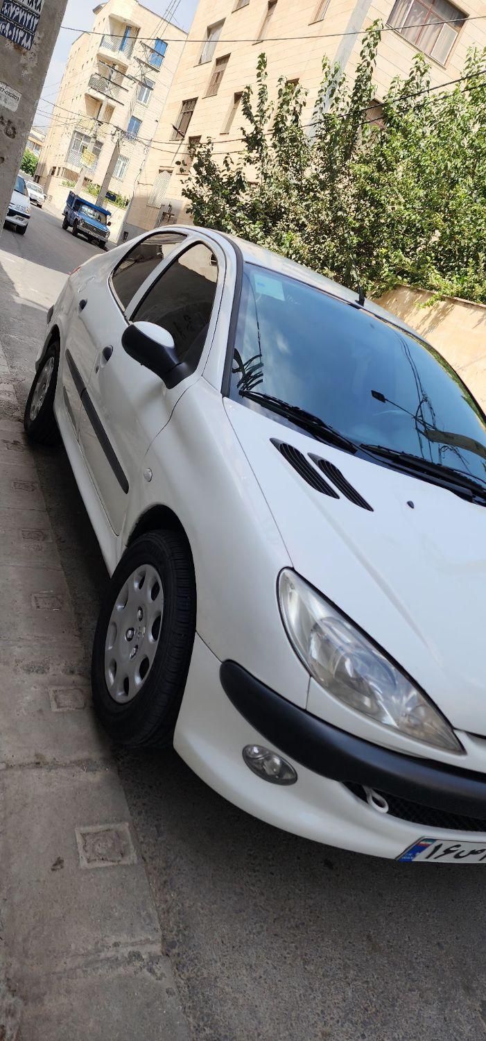 پژو ۲۰۶ صندوق دار v8 - 1396