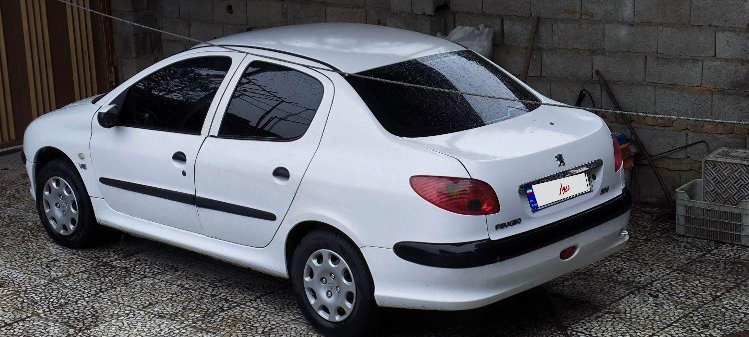 پژو ۲۰۶ صندوق دار v8 - 1390