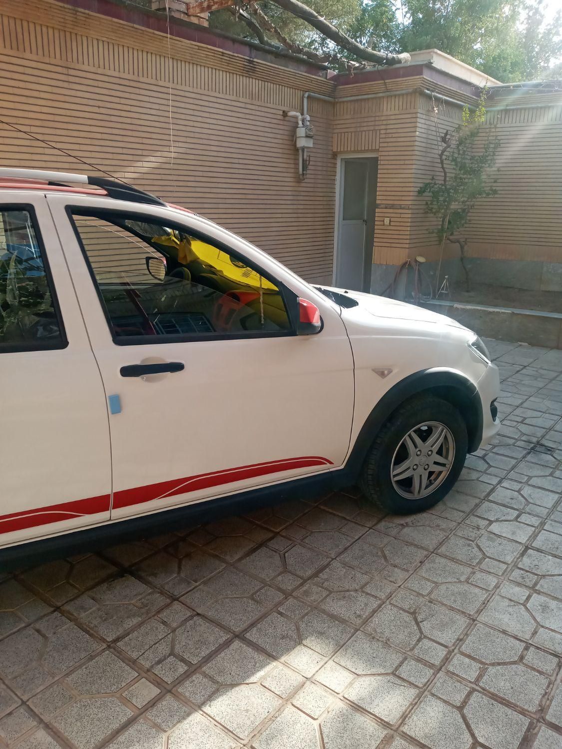 خودرو کوییک، R آگهی ann_19399277