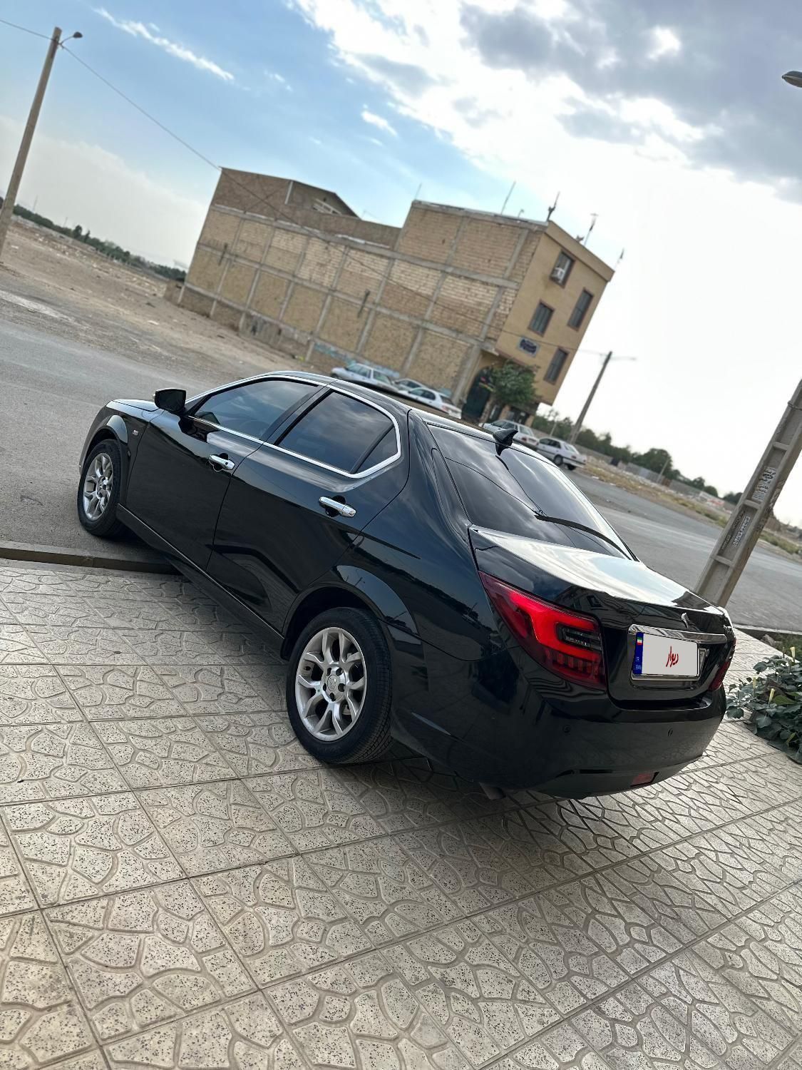 دنا پلاس توربو ۵ دنده ۲ ایربگ - 1401