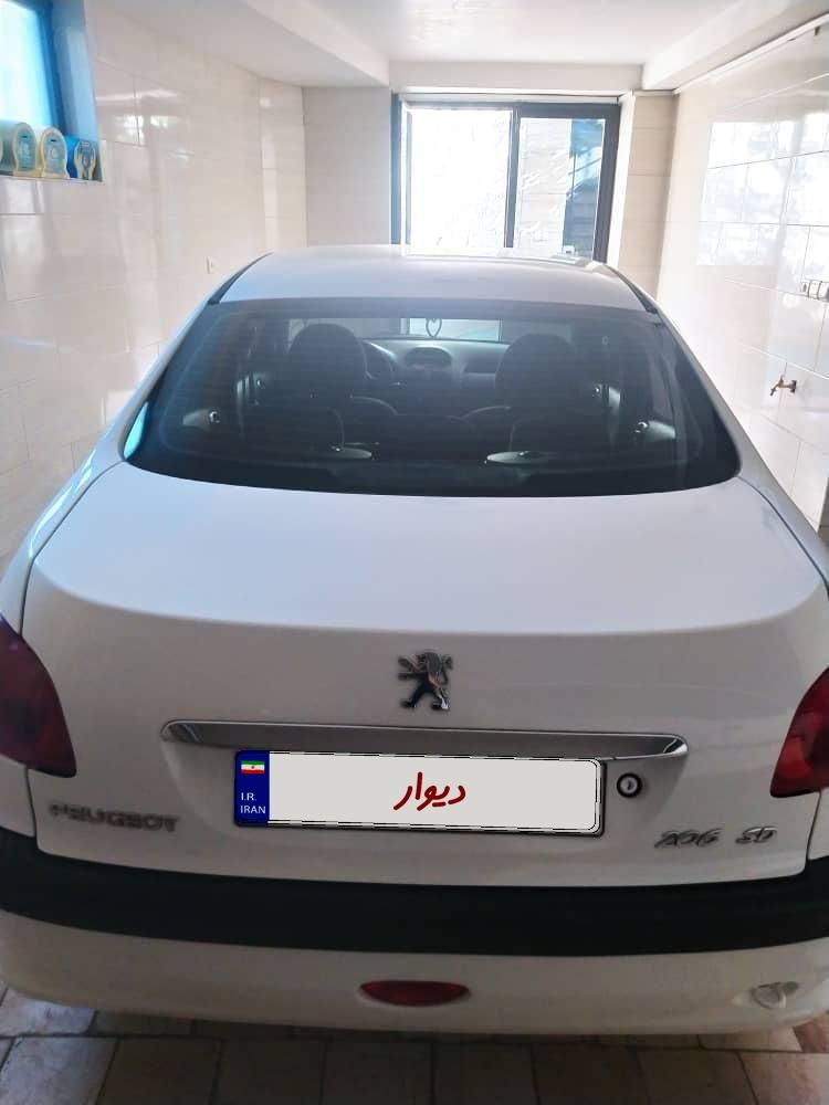 پژو ۲۰۶ صندوق دار v8 - 1393