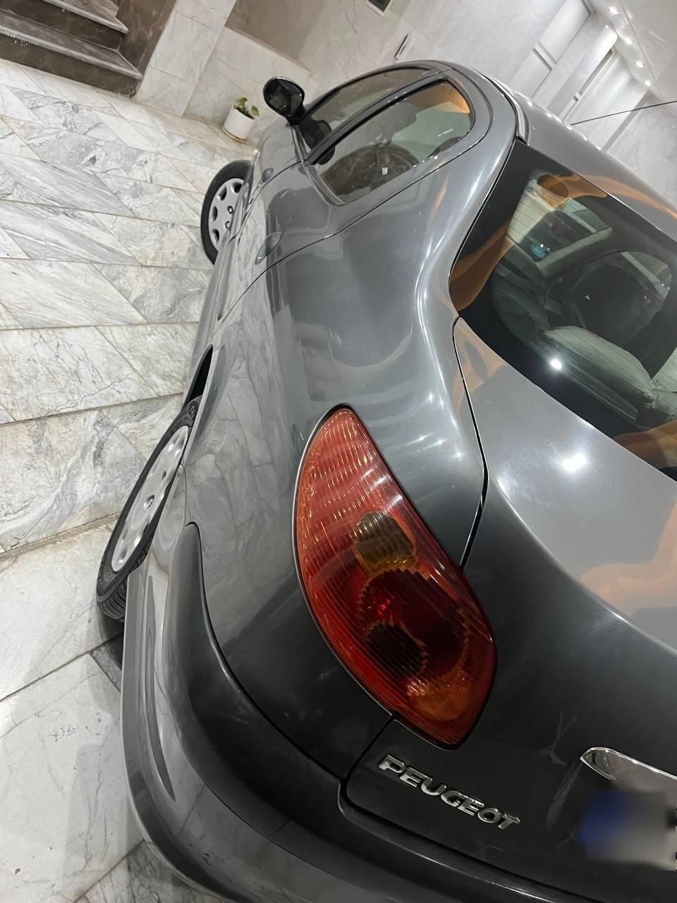 پژو ۲۰۶ صندوق دار v8 - 1390