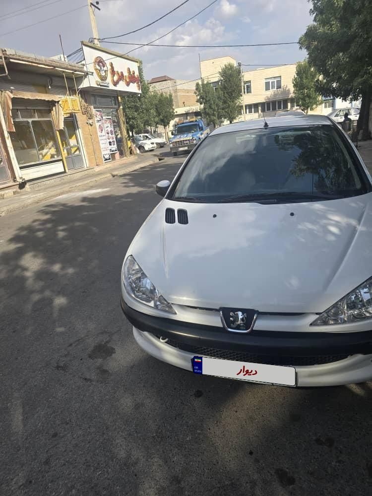 پژو ۲۰۶ صندوق دار v8 - 1399