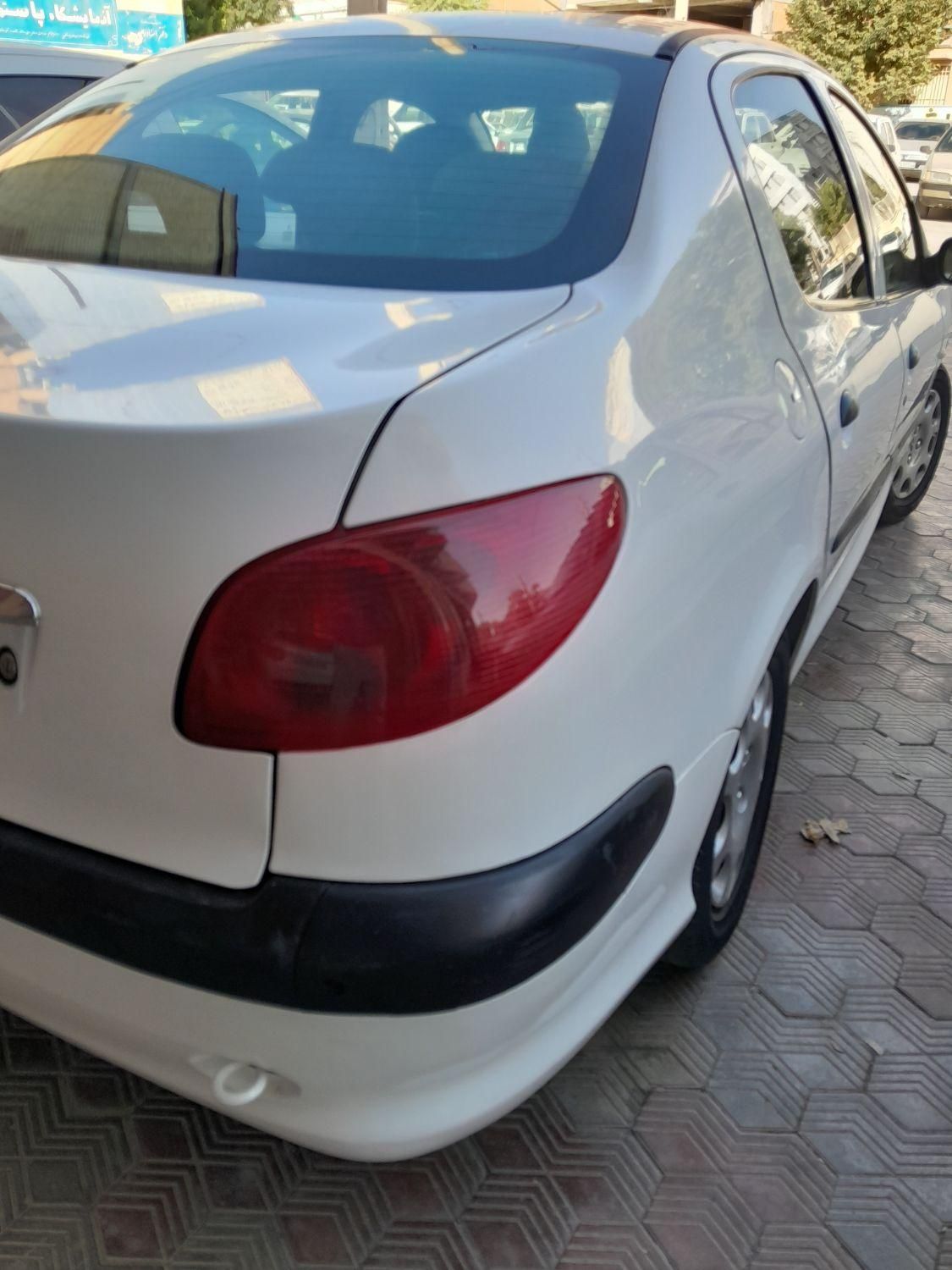 پژو ۲۰۶ صندوق دار v8 - 1399