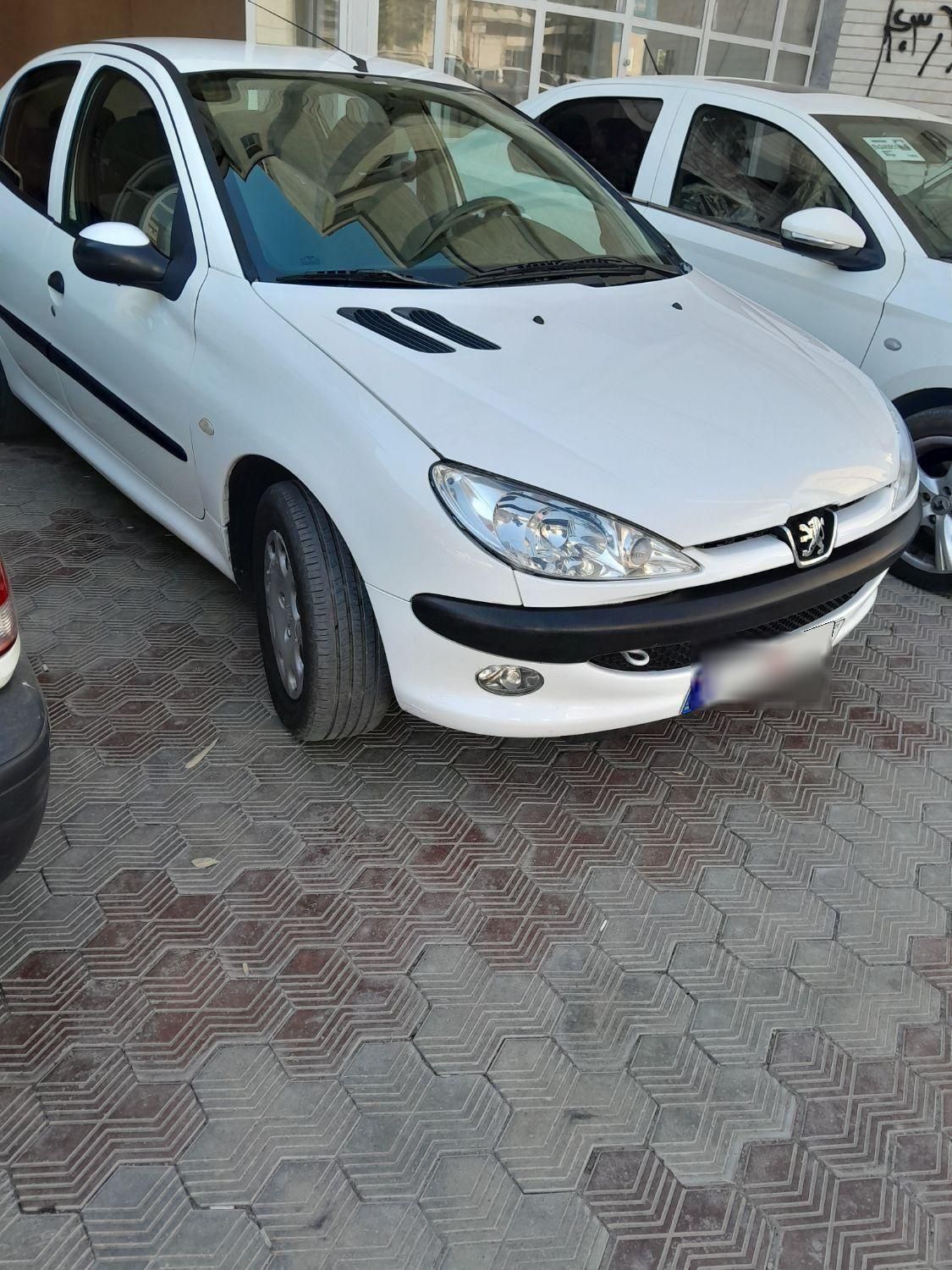 پژو ۲۰۶ صندوق دار v8 - 1399