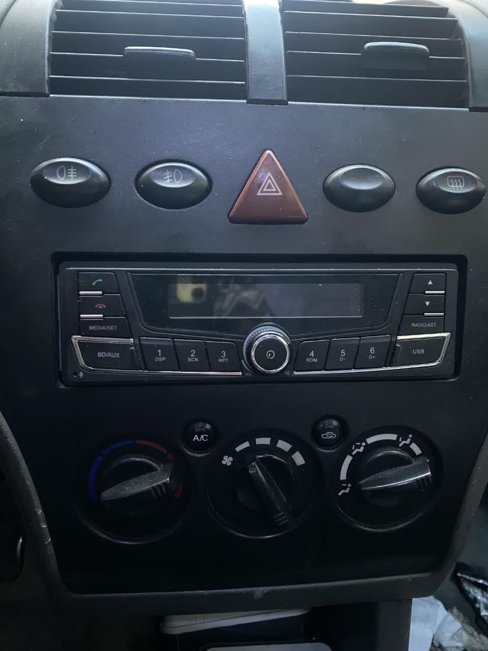 تیبا صندوق دار SX - 1397
