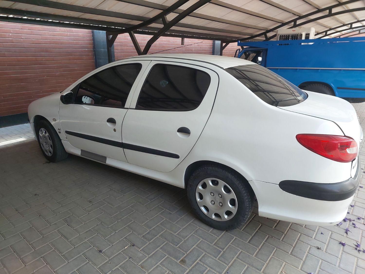 پژو ۲۰۶ صندوق دار v8 - 1394