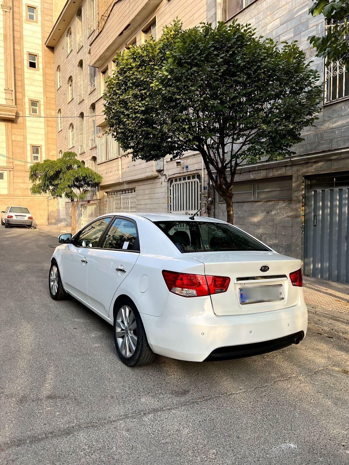 کیا سراتو 2.0 لیتر اتوماتیک GT لاین - 2011