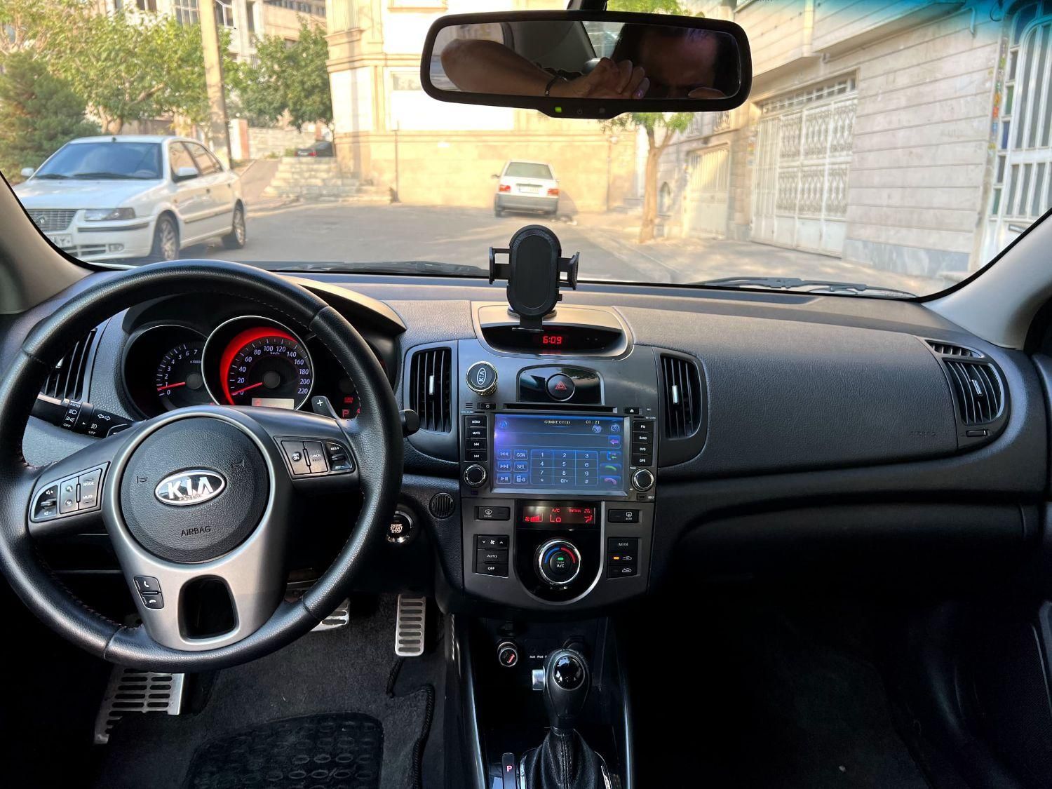 کیا سراتو 2.0 لیتر اتوماتیک GT لاین - 2011