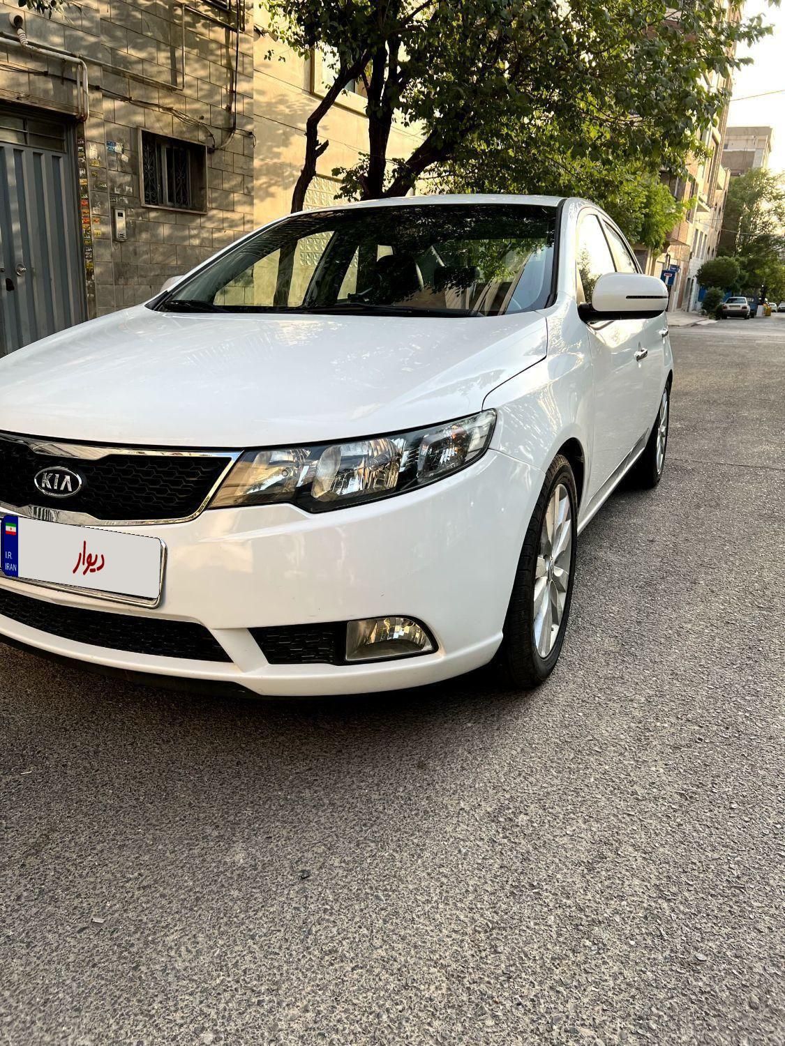 کیا سراتو 2.0 لیتر اتوماتیک GT لاین - 2011