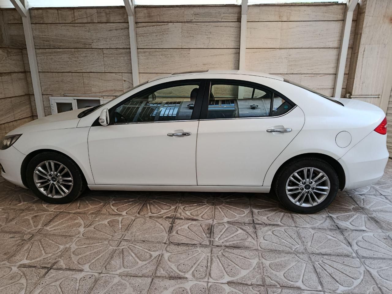 جک J5 اتوماتیک - 1395