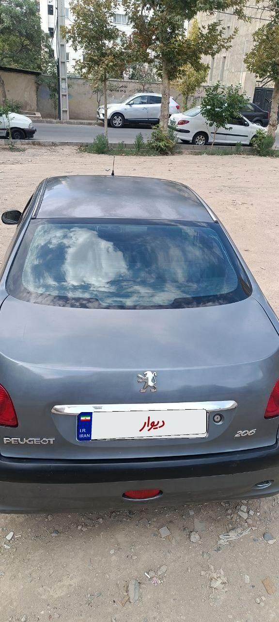 پژو ۲۰۶ صندوق دار v8 - 1386