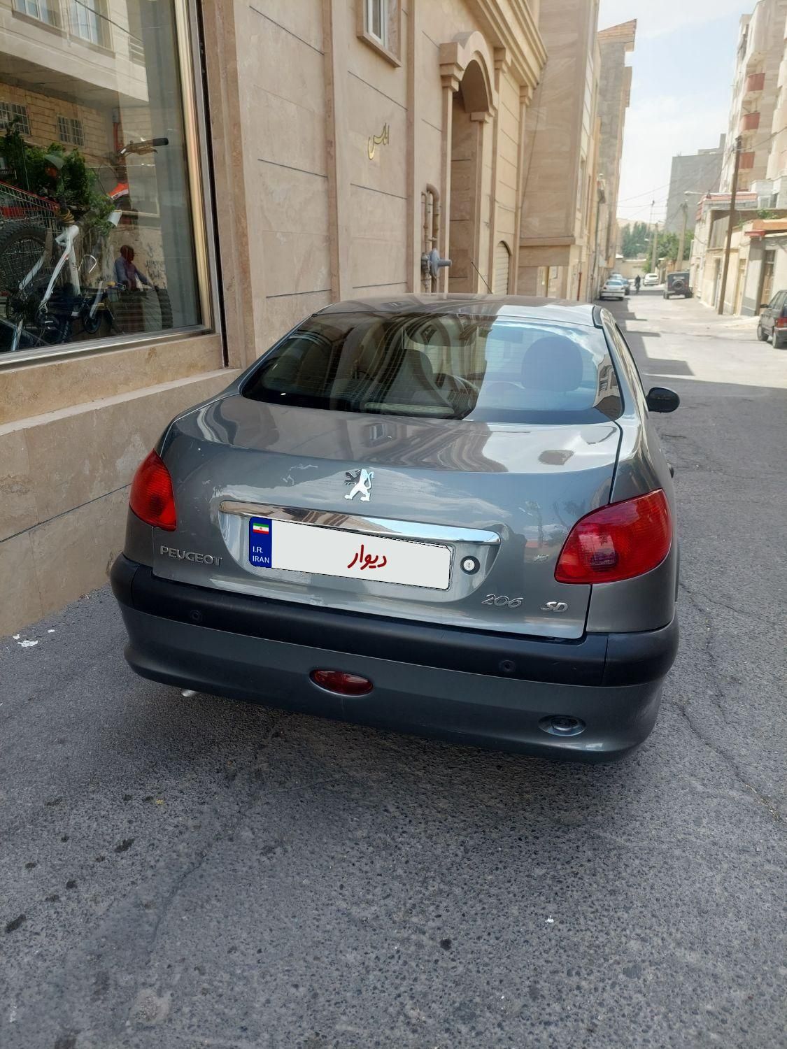 پژو ۲۰۶ صندوق دار v8 - 1393