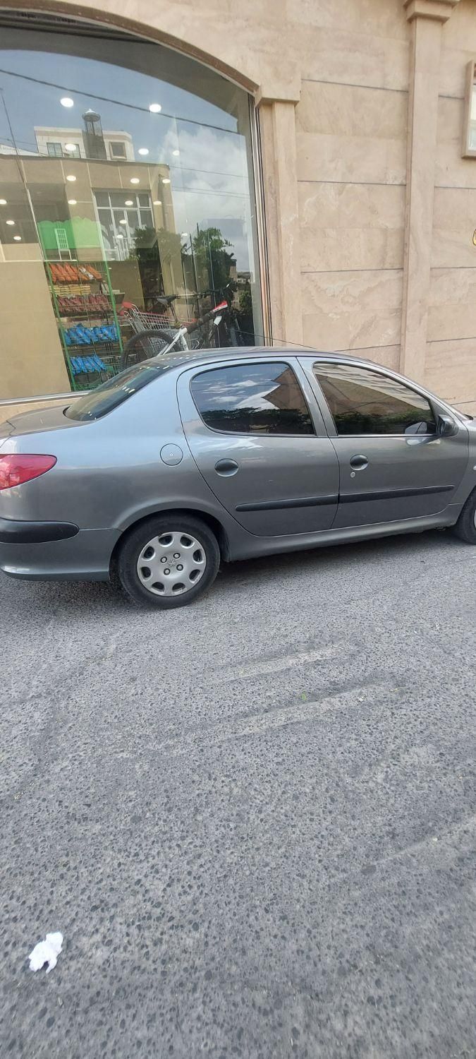 پژو ۲۰۶ صندوق دار v8 - 1393