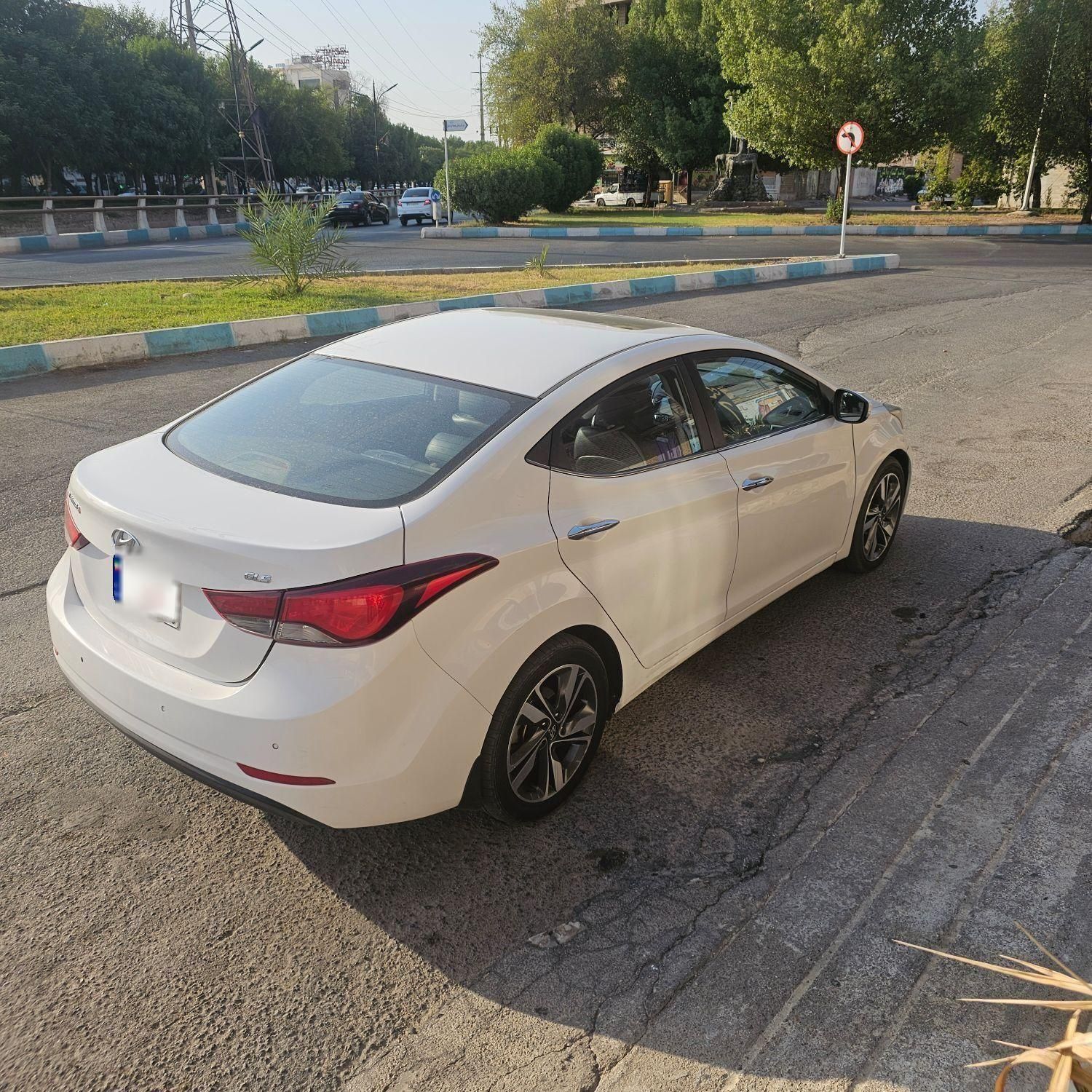 هیوندای النترا 1.8 لیتر - 2014