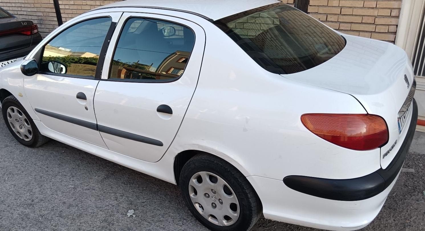 پژو ۲۰۶ صندوق دار v8 - 1390