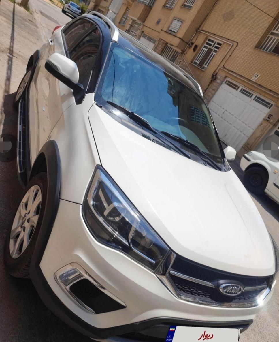 خودرو ام وی ام، X22 آگهی ann_19400830