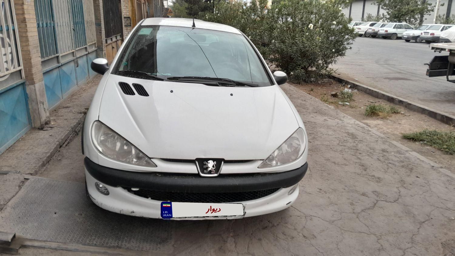 پژو ۲۰۶ صندوق دار v8 - 1395