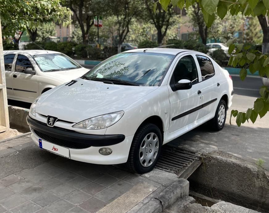پژو ۲۰۶ صندوق دار v8 - 1398