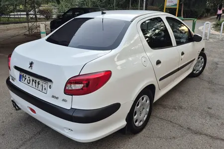 پژو ۲۰۶ صندوق دار v8 - 1393