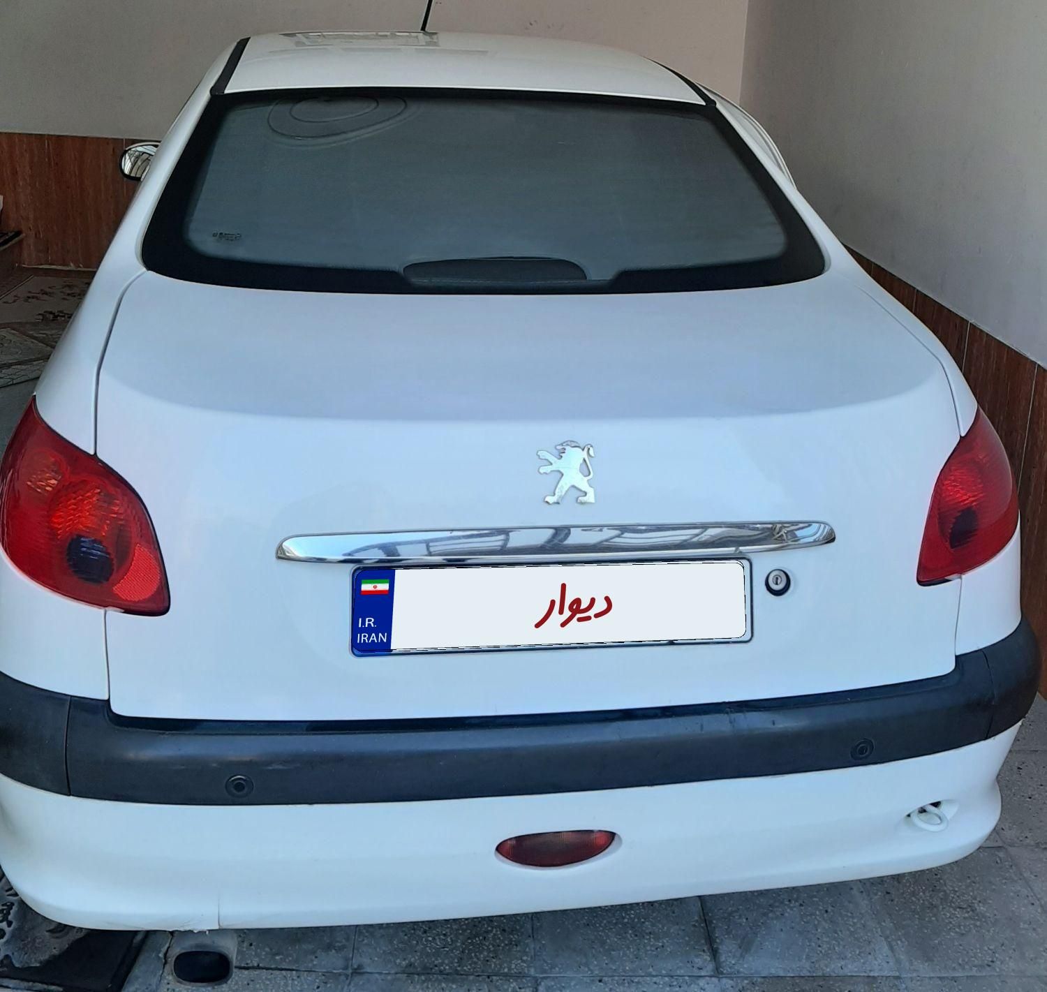 پژو ۲۰۶ صندوق دار v8 - 1393