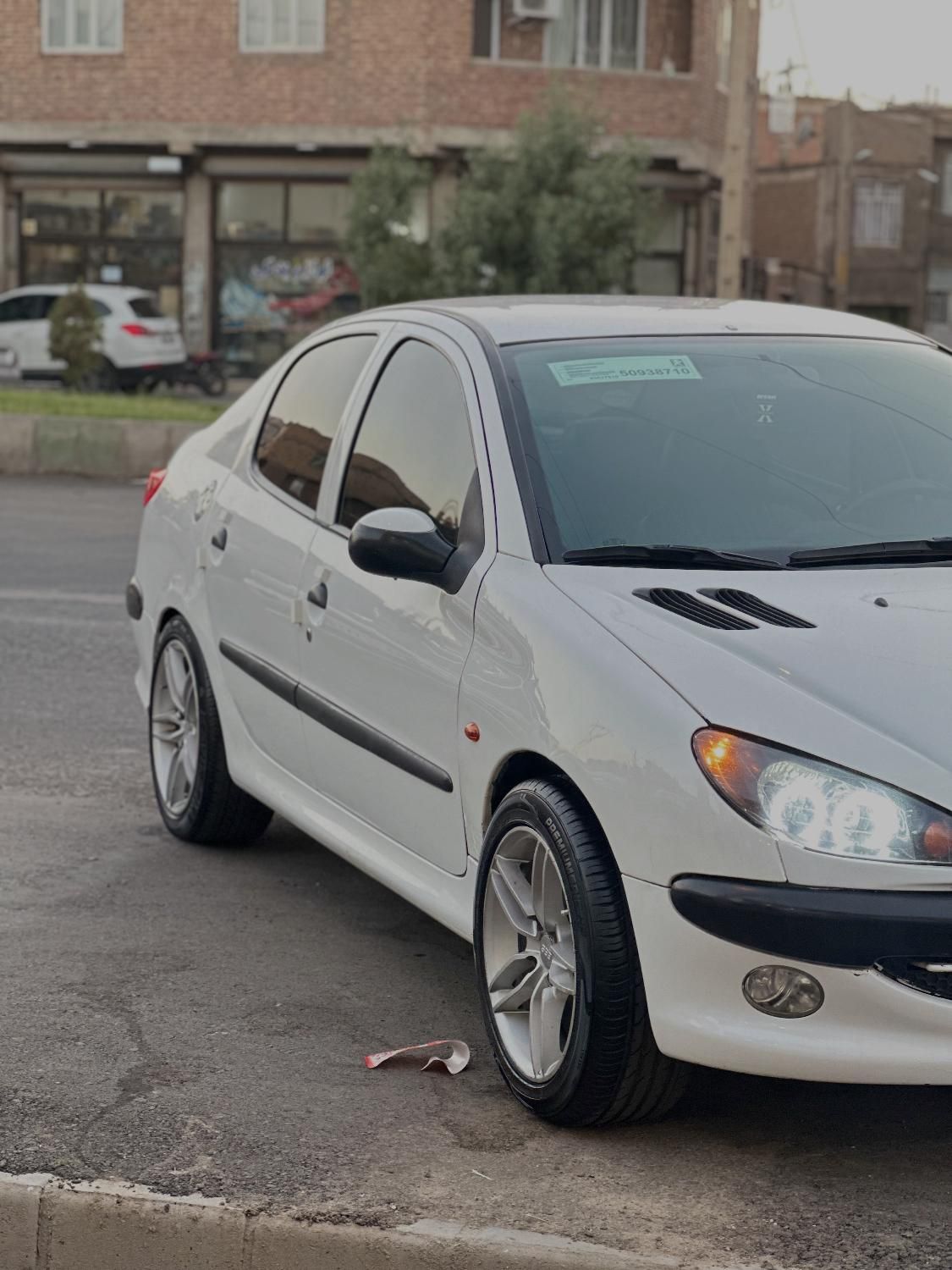 پژو ۲۰۶ صندوق دار v8 - 1390
