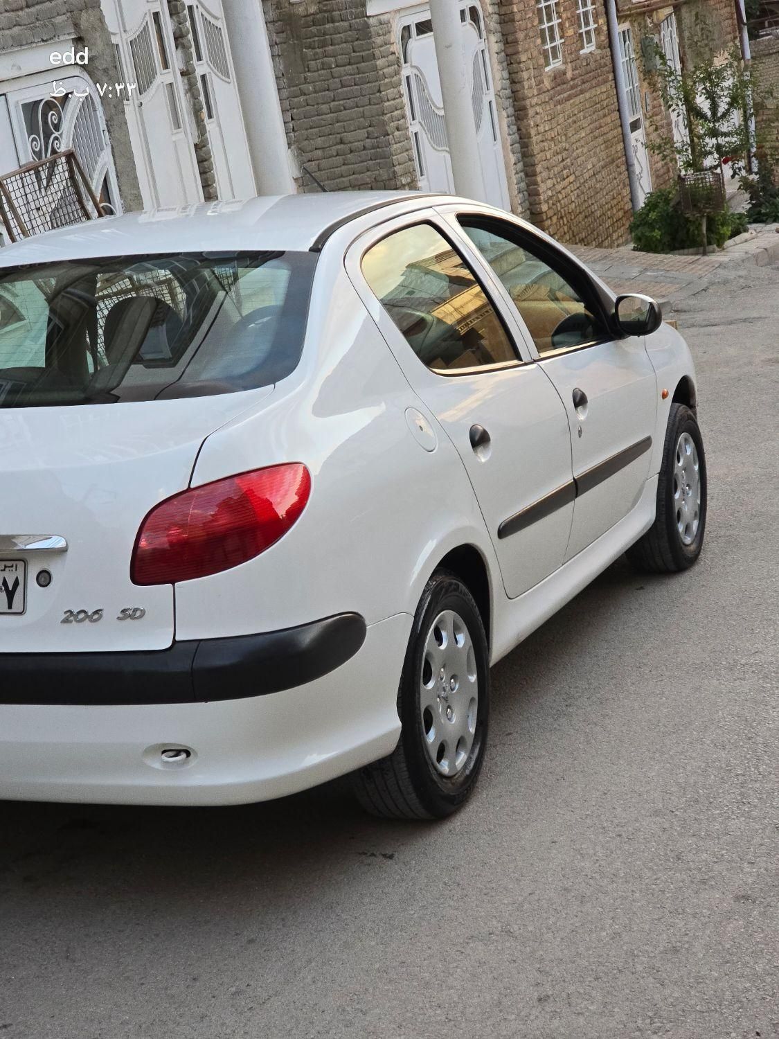 پژو ۲۰۶ صندوق دار v8 - 1390