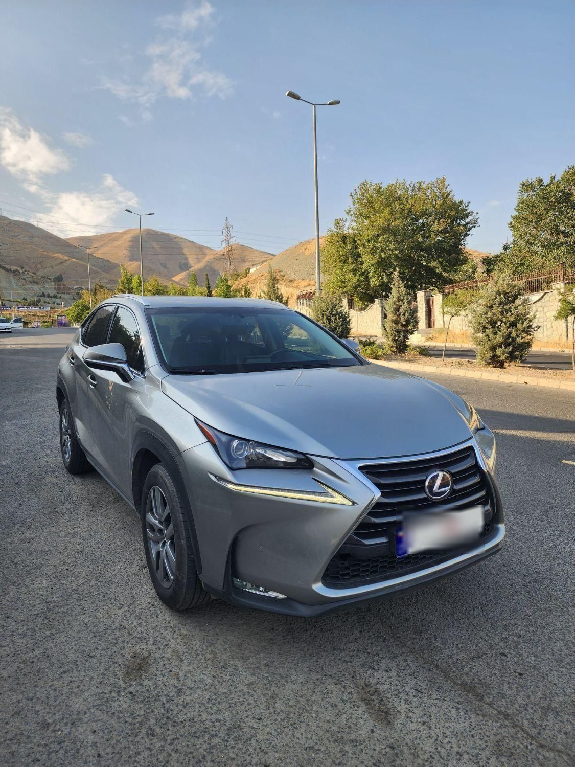 لکسوس NX هیبرید 300H - 2017