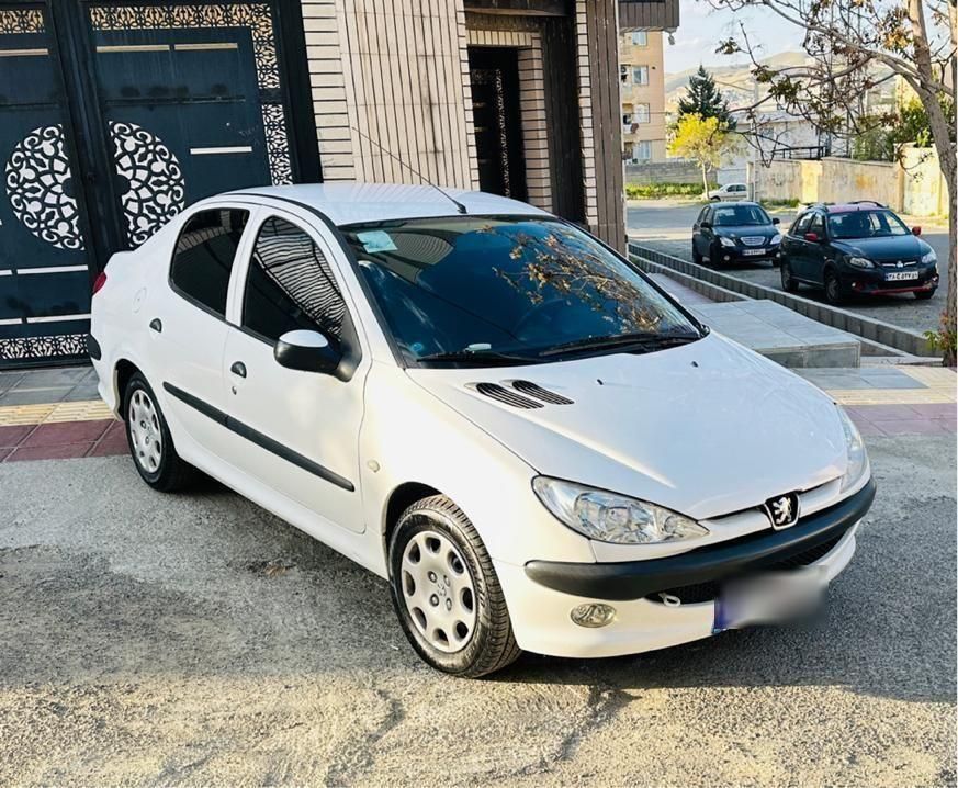 پژو ۲۰۶ صندوق دار v8 - 1395