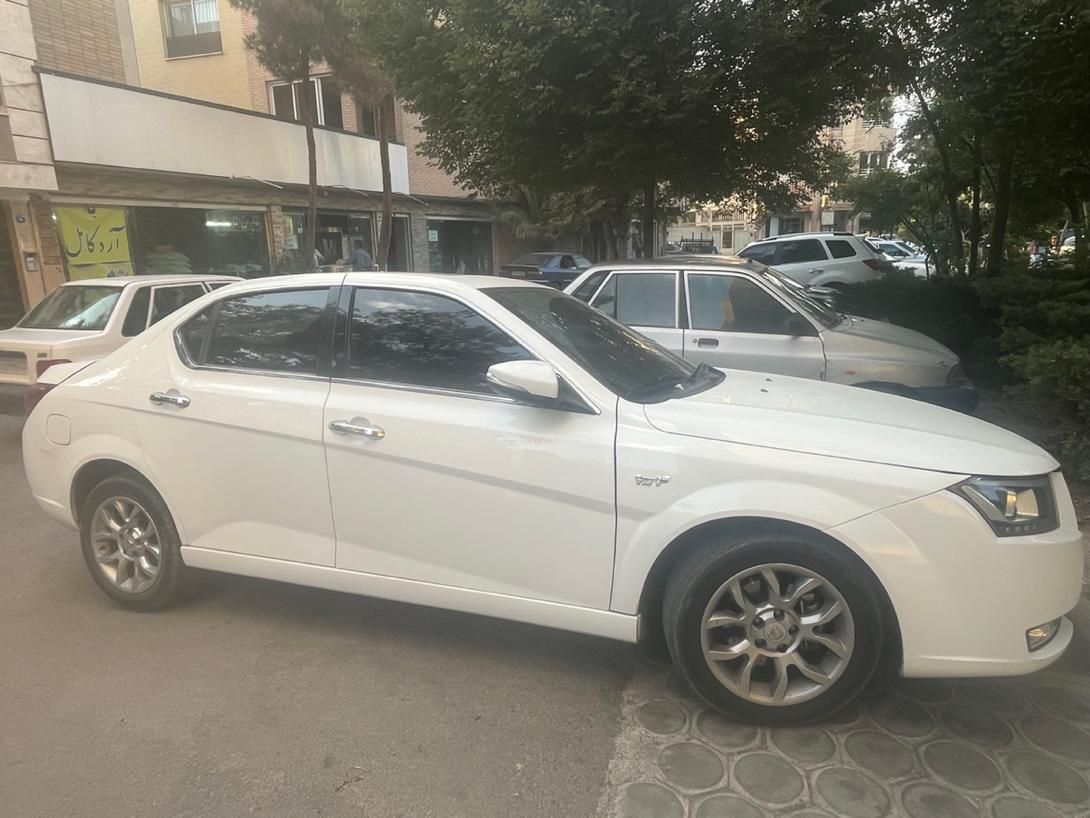 دنا پلاس توربو 6 دنده - 1400