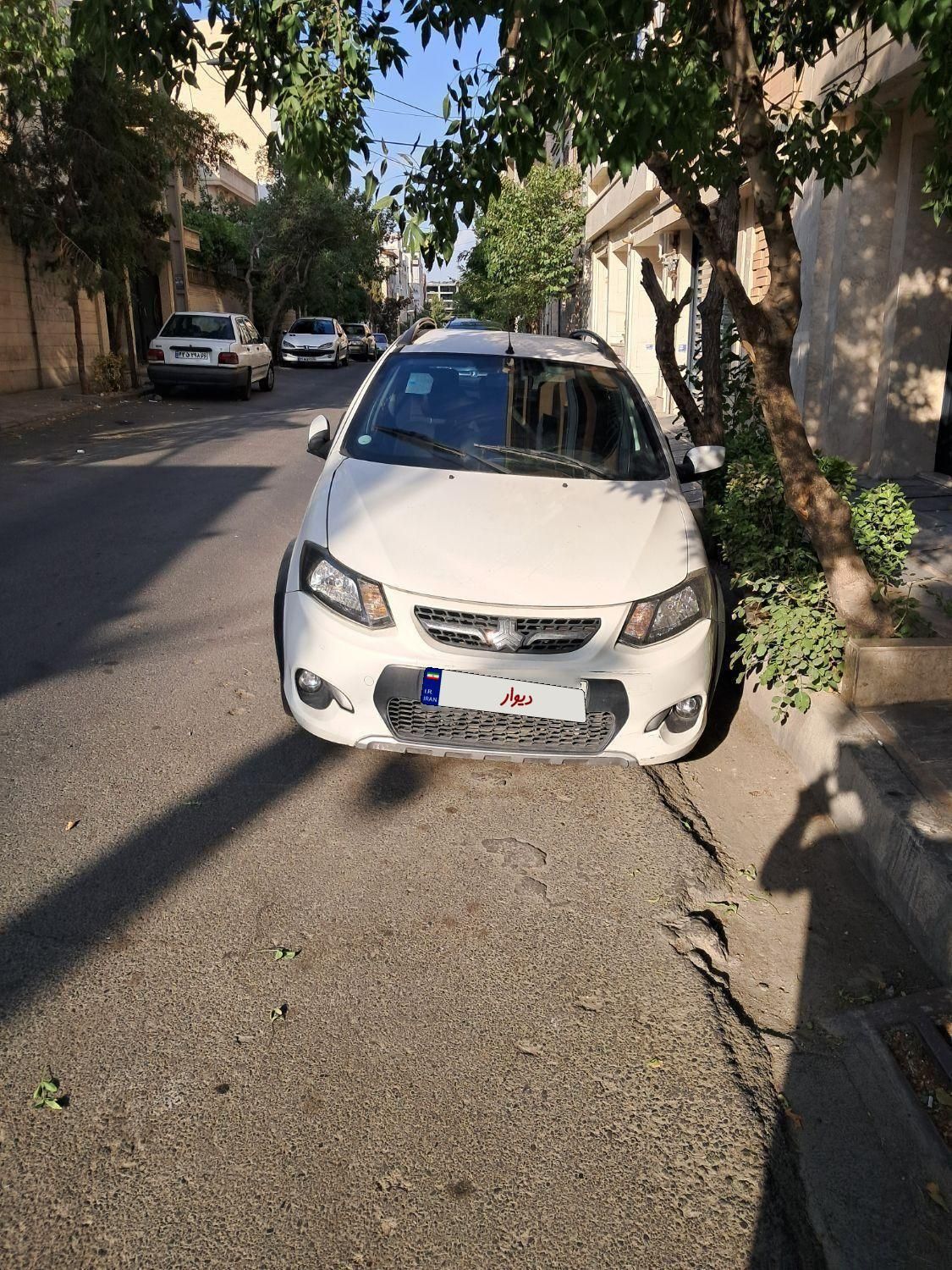 خودرو کوییک، معمولی آگهی ann_19401525